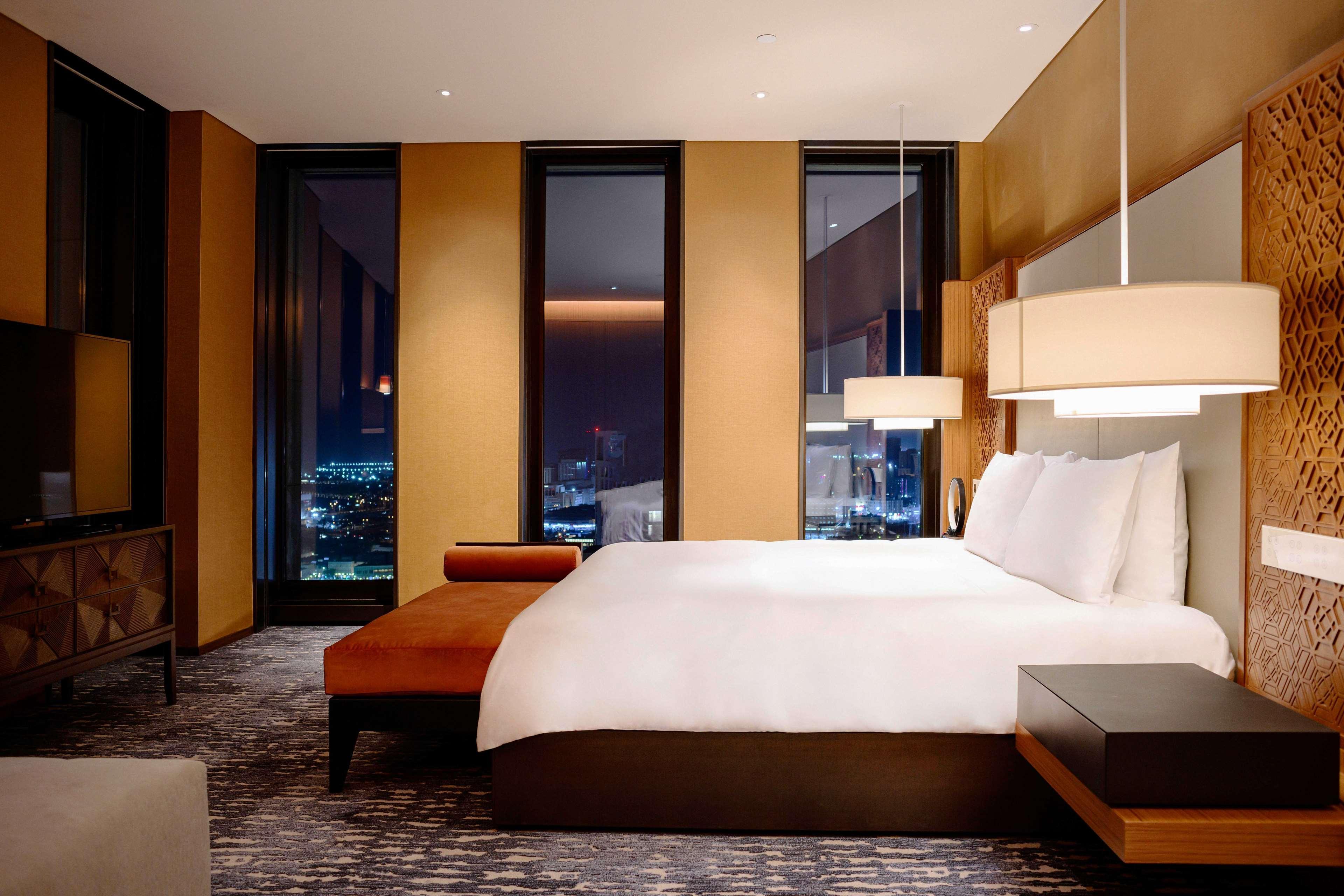 Park Hyatt Doha Hotel Екстериор снимка A bedroom at the hotel